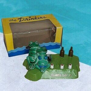 vtg NOS "The Drinkers" Atlantic City NJ Souvenir Frog Couple vacation bikini